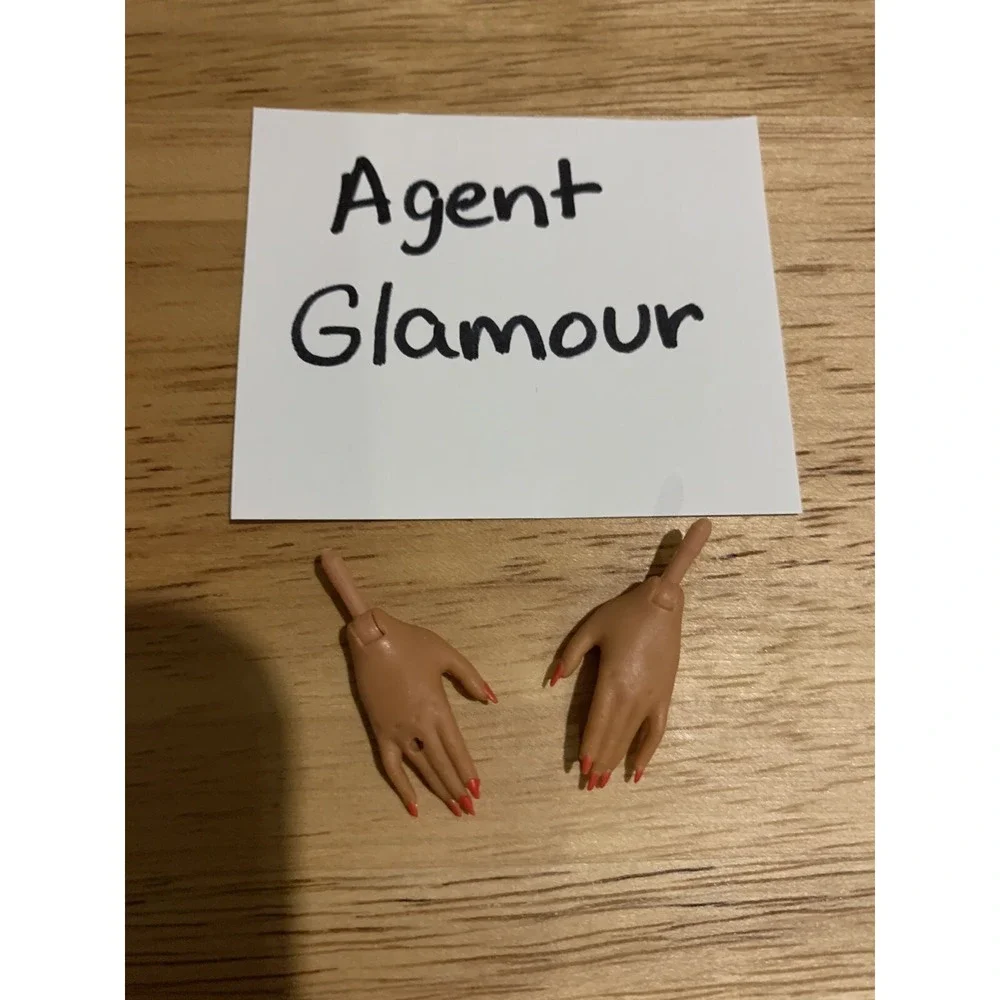 LOL Surprise OMG Movie Magic‎ Studios Agent Glamour Doll Replacement Hands